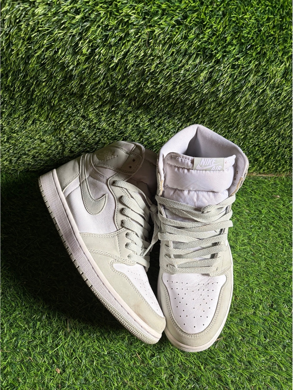 Air Jordan 1 High SeaFoam Size 10M/11.5W